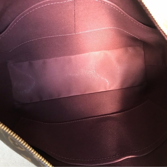 Louis Vuitton Berri PM Monogram Canvas - Picture 16 of 17